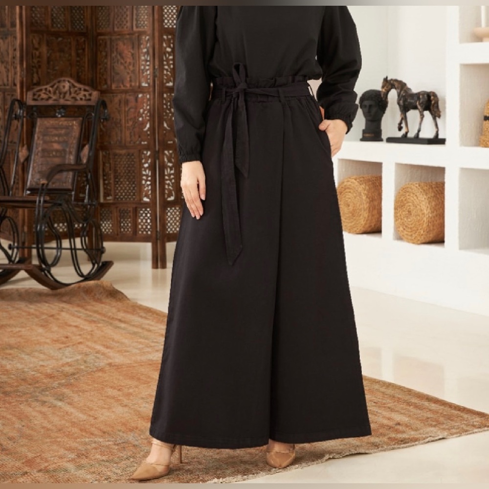Wide leg pants